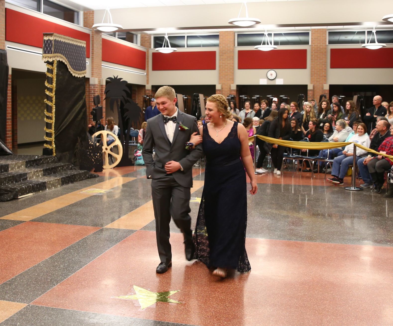MC Prom 2018 (48).JPG